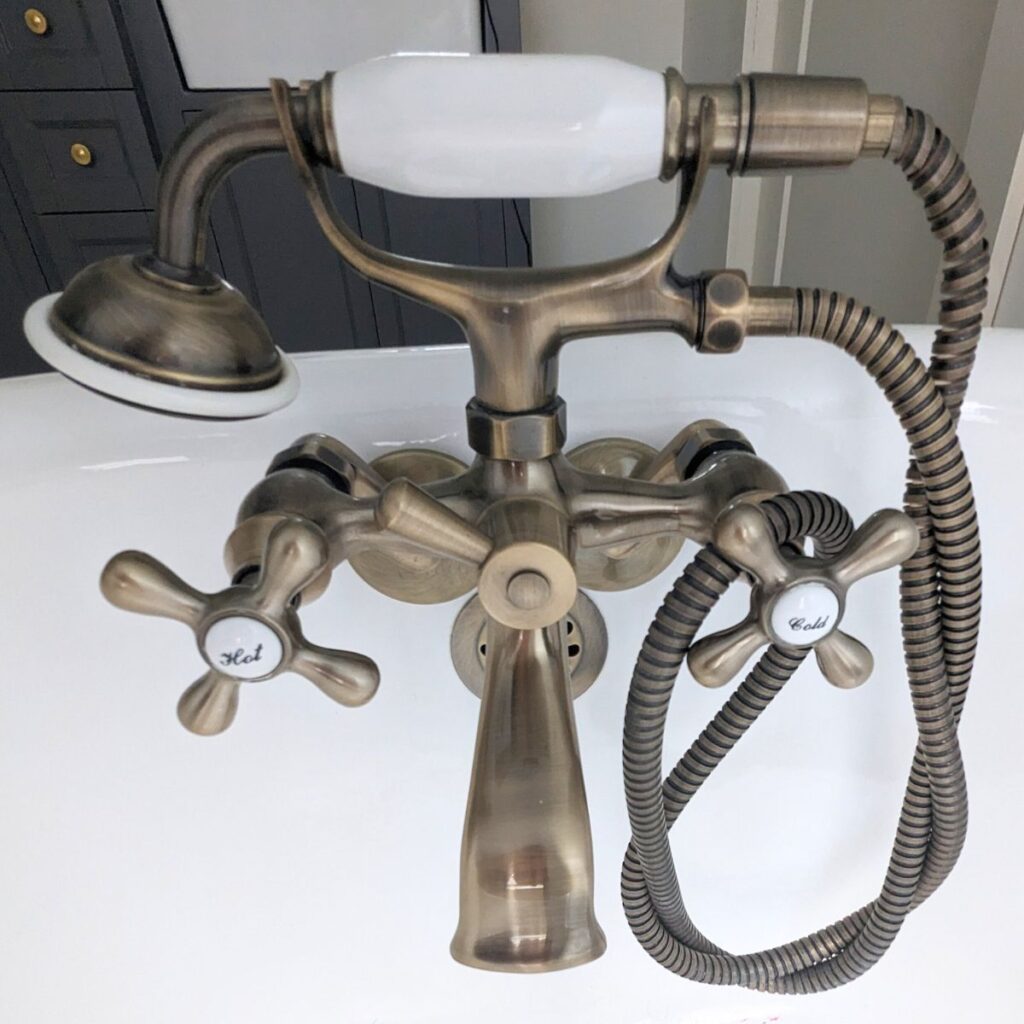 faucet of a clawfoot tub